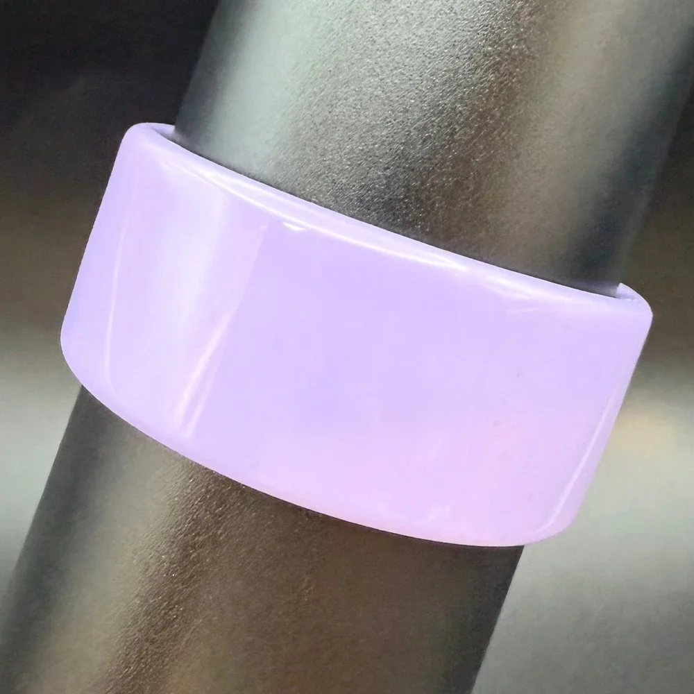 Vintage Bangle Bracelet Size 8.25 Lavender Chunky Wide Light PurpleStackable